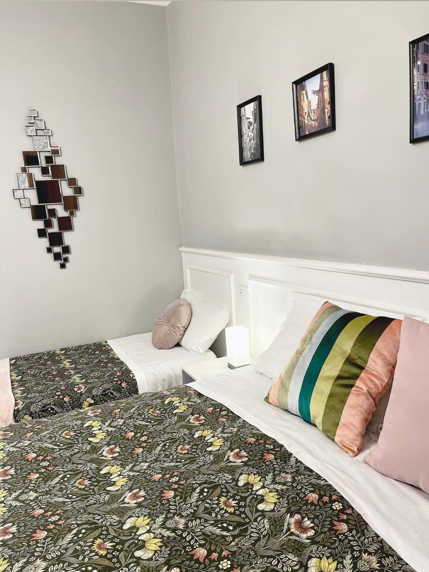 Monti49 Guesthouse Рим Экстерьер фото