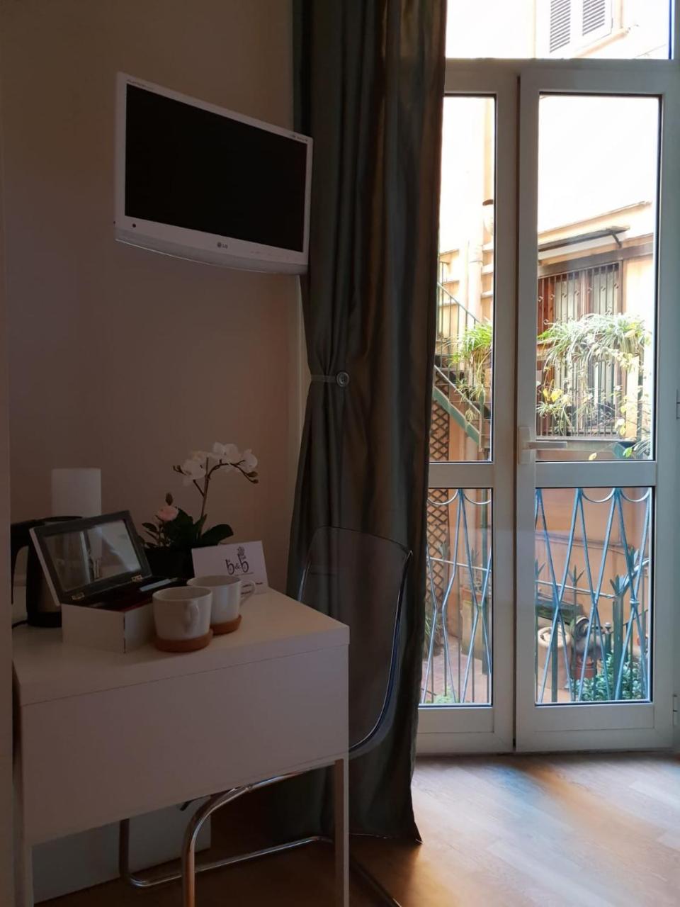 Monti49 Guesthouse Рим Экстерьер фото